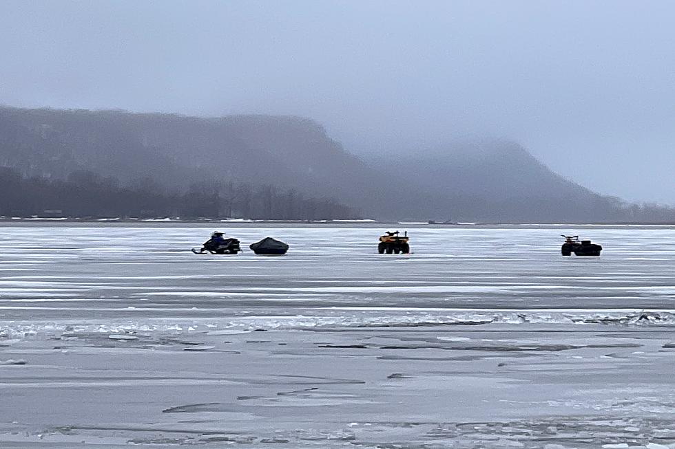 3 Children and 6 Adults Rescued From Ice Sheet on Lake Pepin
