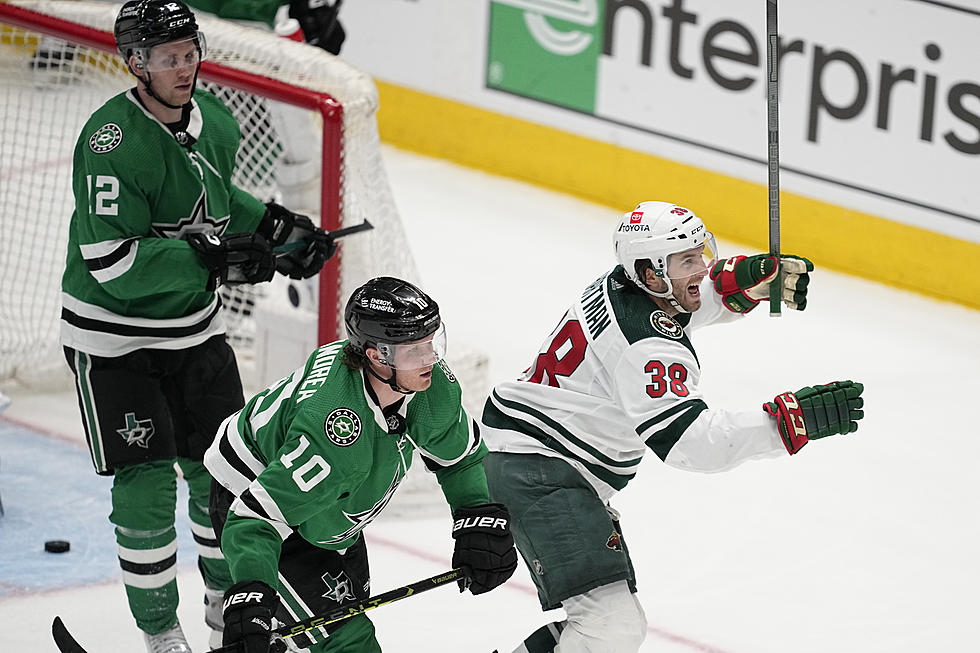 Hartman goal in 2nd OT gives Wild 3-2 win over Stars in G1