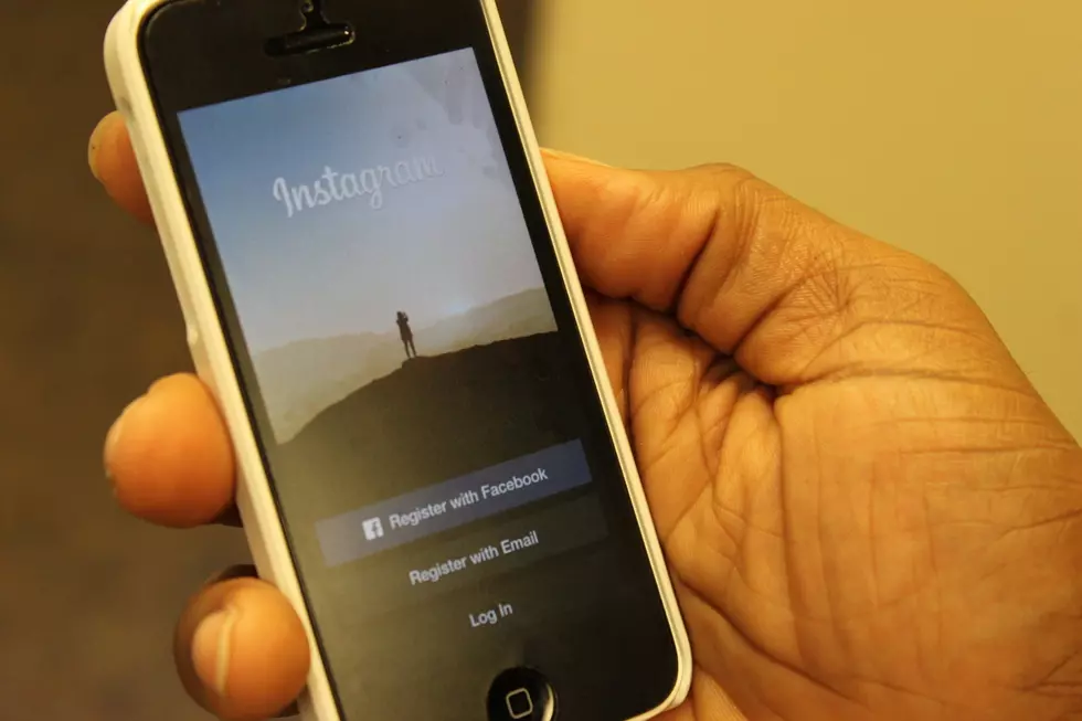 The splash screen for Instagram
