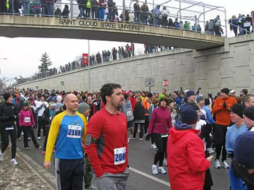 Runners Bundle-Up For Earth Day Run [PHOTOS]