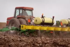 Planting Continues, Between Rains, for Minnesota Farmers