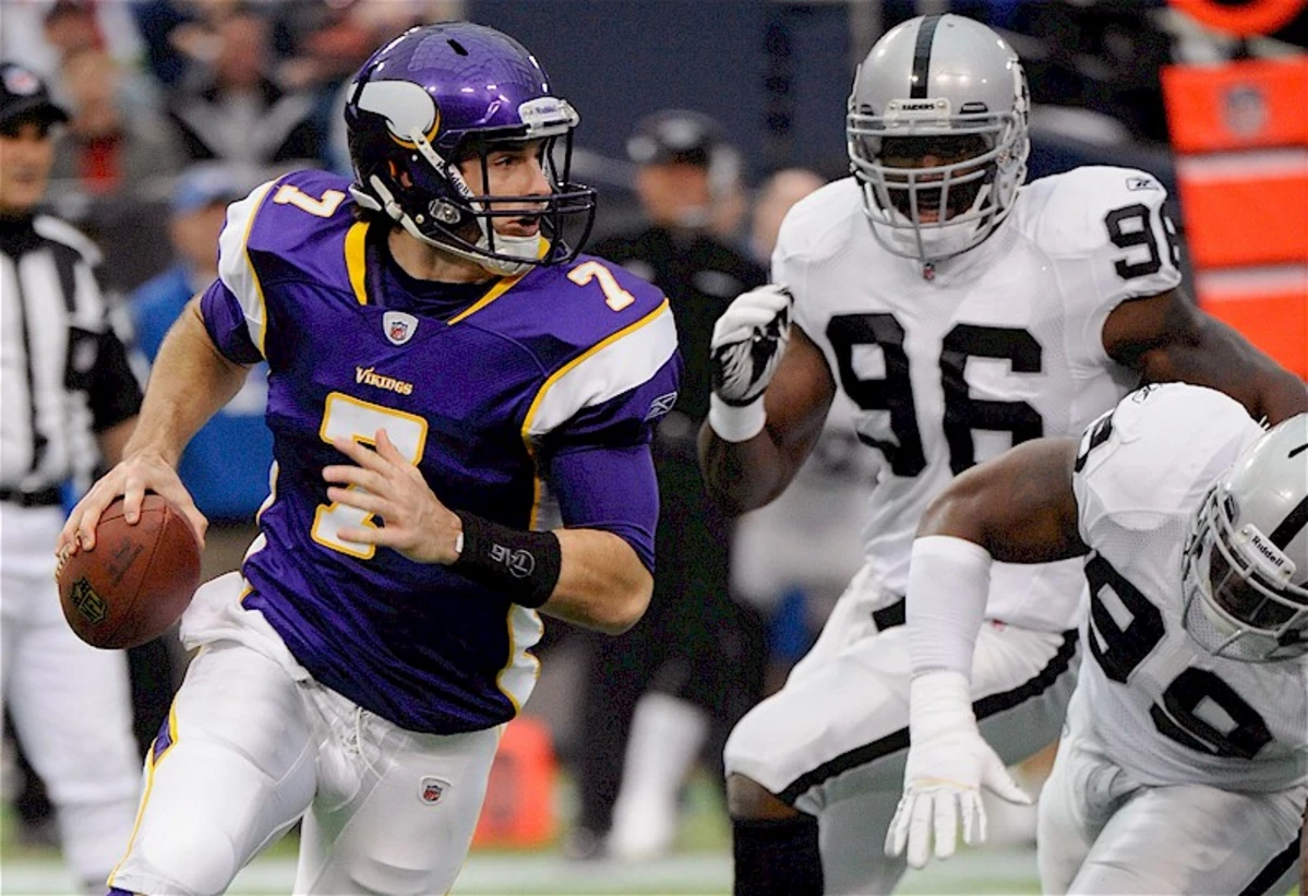 Palmer, Raiders hold on to beat Vikings, 27-21 - The San Diego