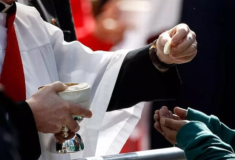St. Cloud Priest Angered by Lesbian’s Communion Denial [AUDIO]