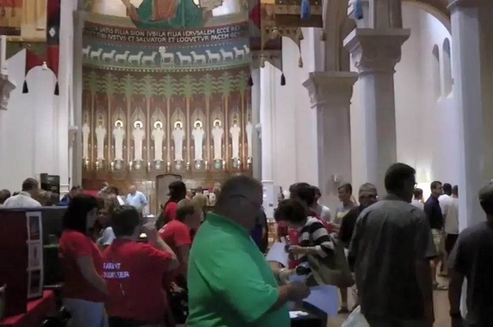 Excited New Students Move in to St. John’s and St. Ben’s [VIDEO]