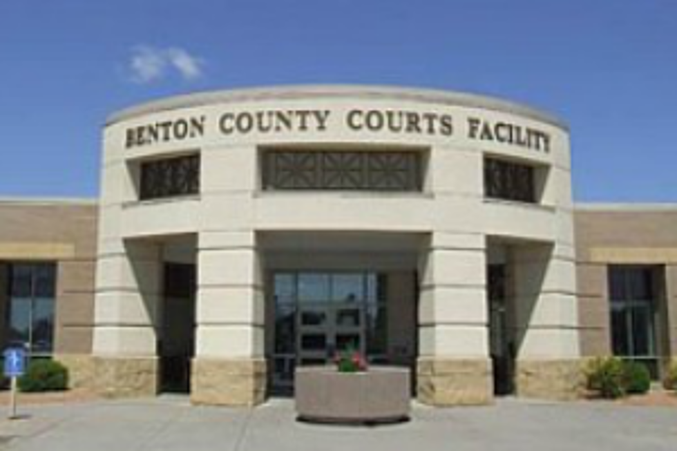 Brooklyn Center Man Flees Custody at Benton County Courts After Sentencing