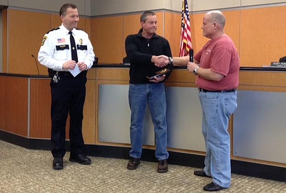 Sauk Rapids Honors Longtime Police Officer On His Retirement