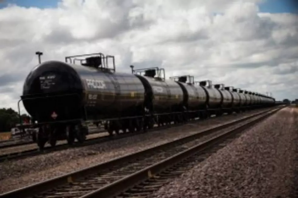 State: About 1 in 17 Live Near Oil Train Routes