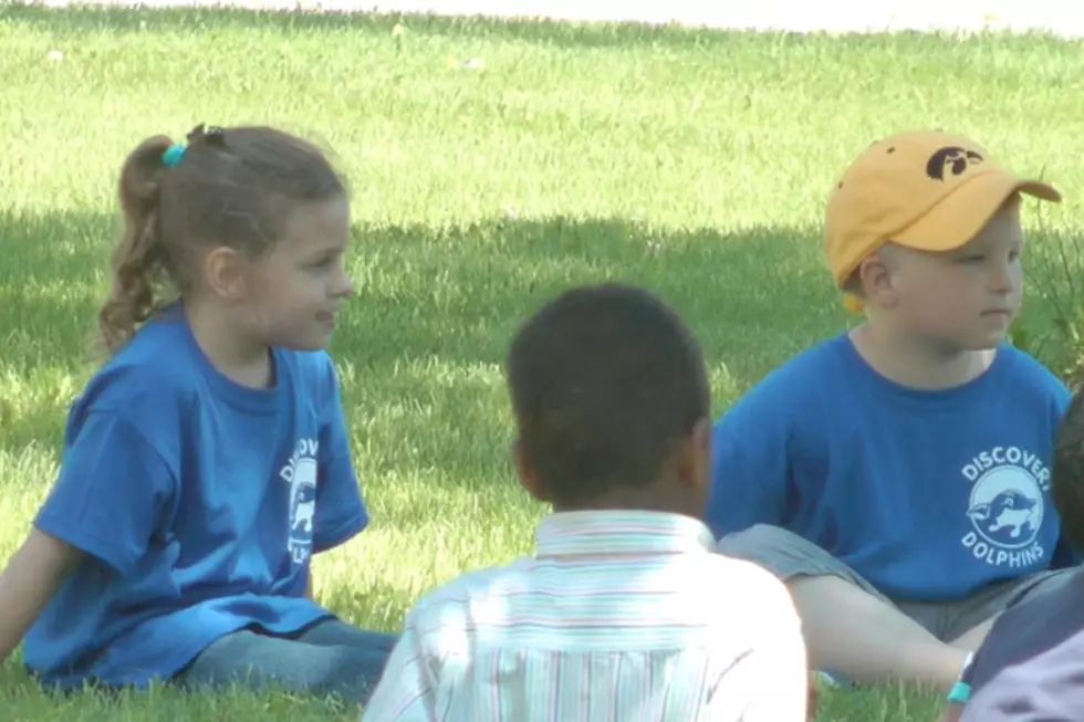 Discovery School Strengthens Community With T-Shirts During 2013-14 School Year [VIDEO]
