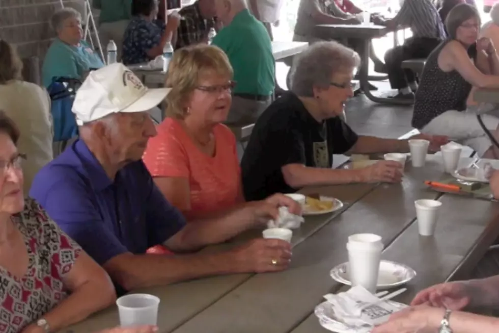 Waite Park Police Hold Cookout for Seniors [VIDEO]