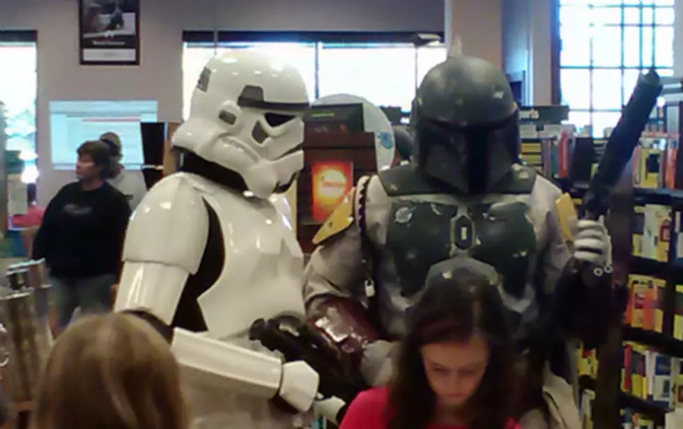Star Wars Characters Visit St. Cloud Bookstore