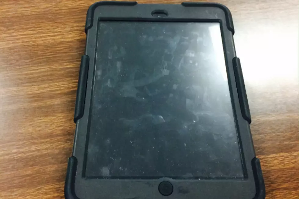 Students Find Challenges, Benefits With New iPads in Class [VIDEO]