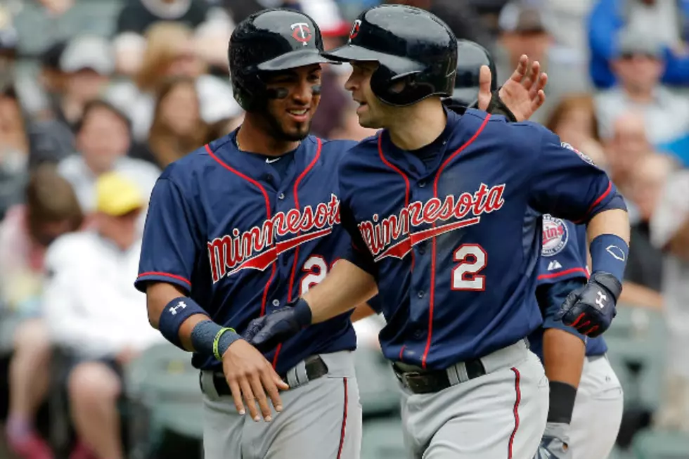 Dozier, Gibson Lead Twins Over White Sox