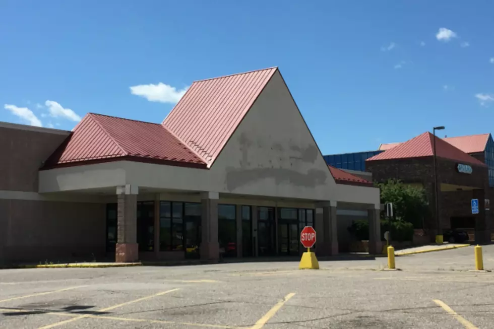 Dick’s Sporting Goods, Grocery Store To Occupy Former K-Mart Building