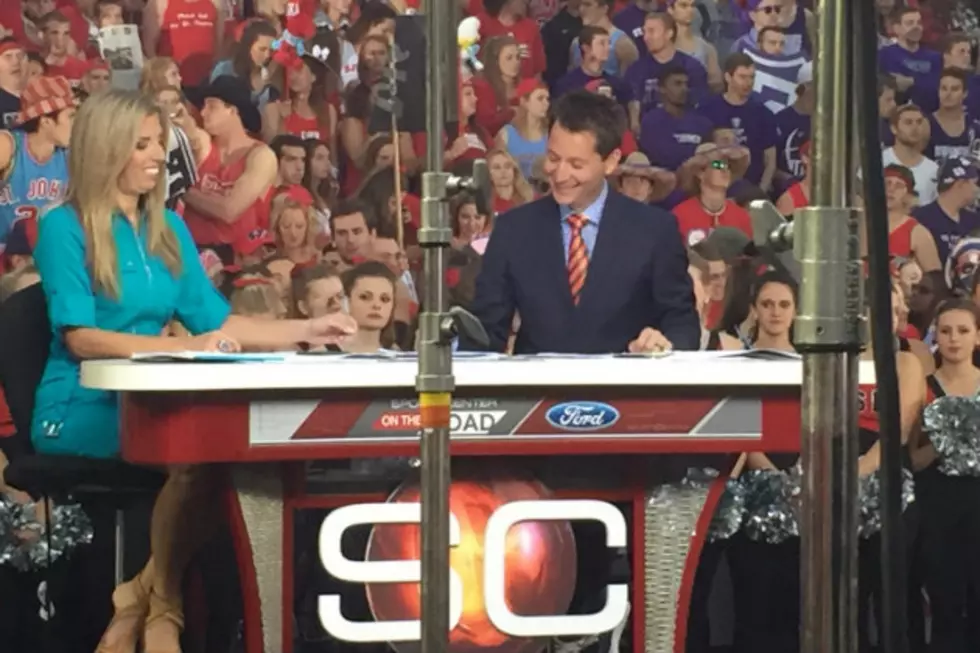 Fans & Students Welcome SportsCenter to Collegeville [VIDEO]