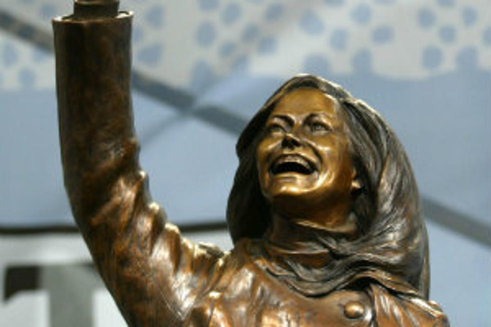 Mary Tyler Moore Statue on Break From Downtown Minneapolis