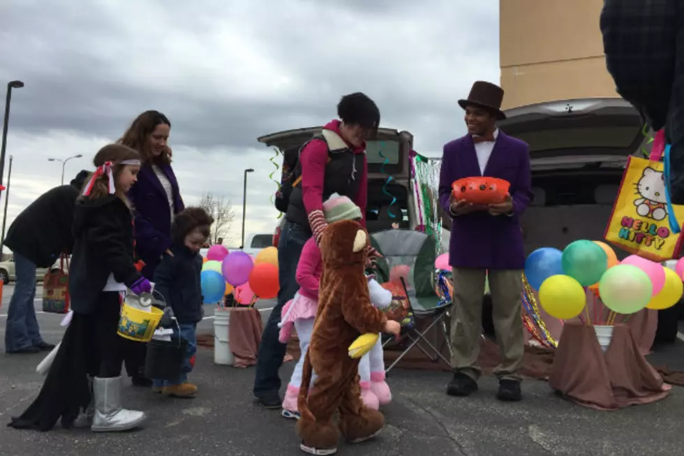 Families Treated to a Fun Day at ‘Trunk-or-Treat’ [VIDEO]