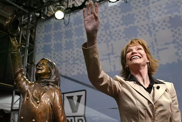 Fans Pay Respects To Mary Tyler Moore In Minneapolis
