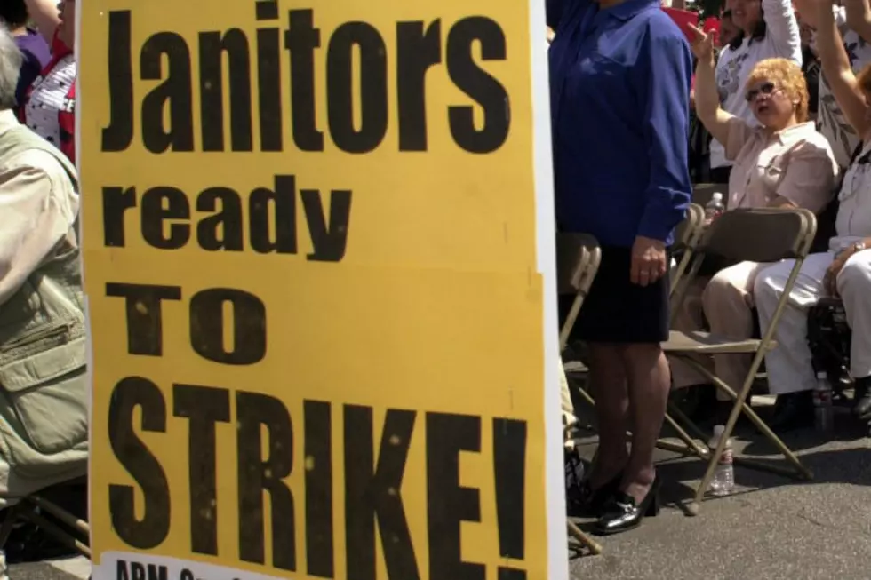 Twin Cities Janitors Walk Off Jobs in 24-Hour Strike