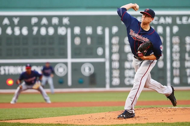 Twins Hold Off Red Sox With 2-1 Win