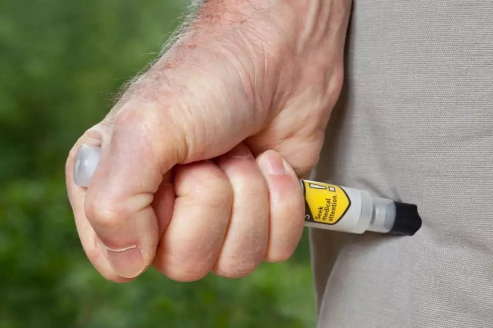 Klobuchar Denounces Sharp Price Hikes for EpiPen Injectors