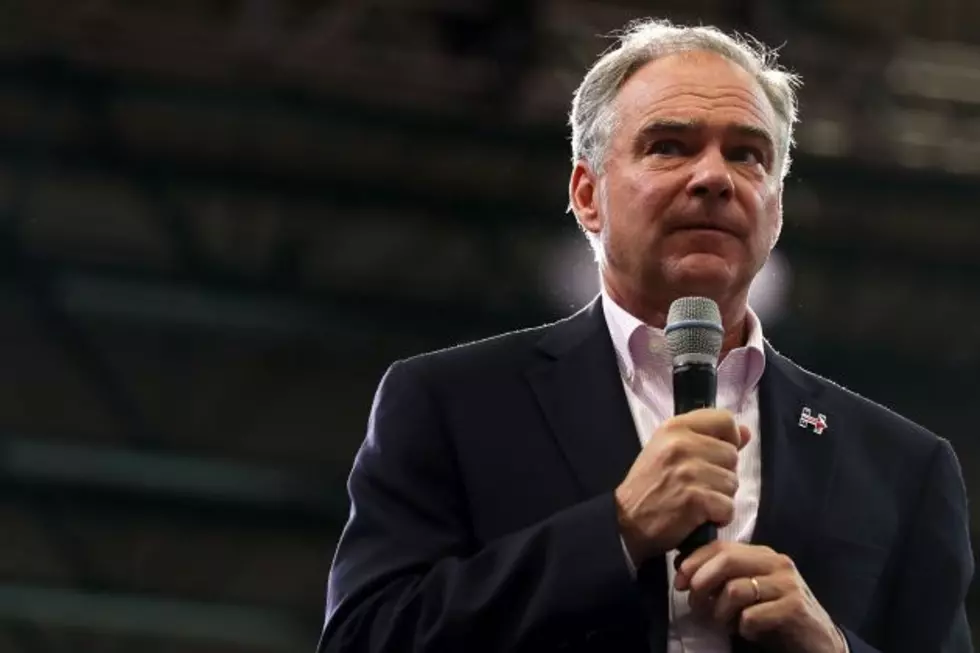 Kaine Chats with University Students, Meets with Mondale