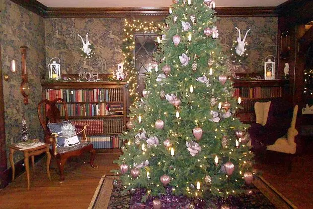 Little Falls Mansions, Museums Offering Christmas Themed Tours