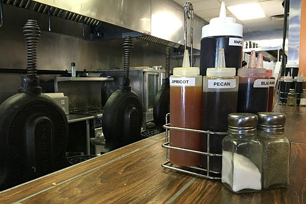 New Breakfast Restaurant, Waffle-It Opens in St. Cloud