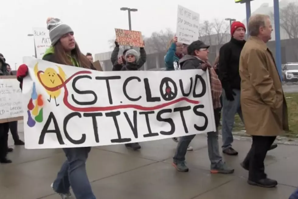 Several Gather for St. Cloud Anti-Trump Protest [VIDEO]