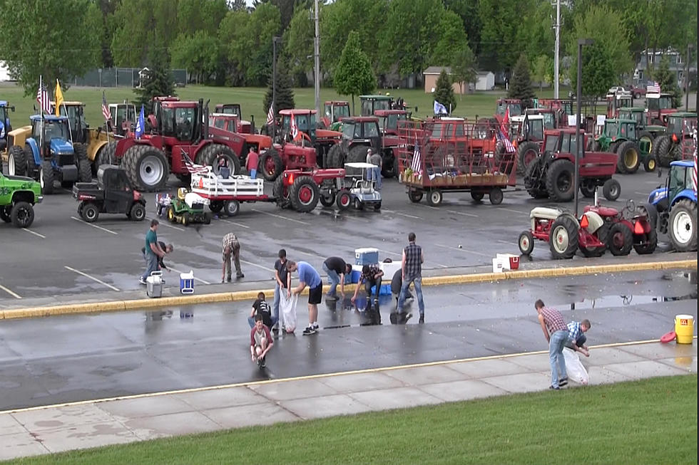 Foley Students Celebrate Last Day of School with Tractor Day 2017 [VIDEO]
