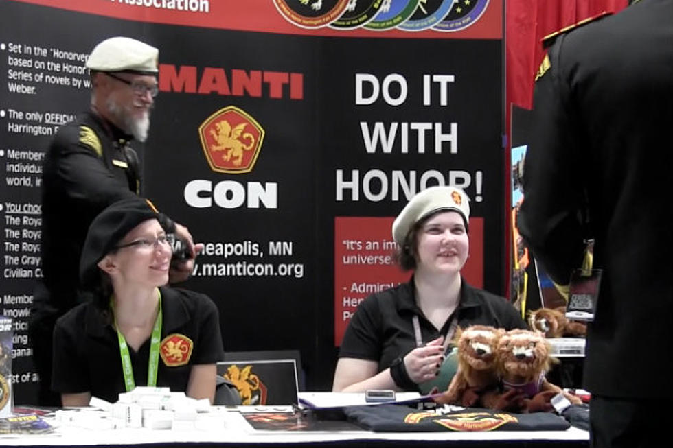 A Chance To Live Your Passion At LionCon [VIDEO]