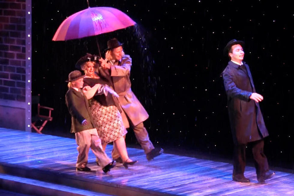 Showers Fall On Stage For “Singin’ in the Rain” Performance [VIDEO]