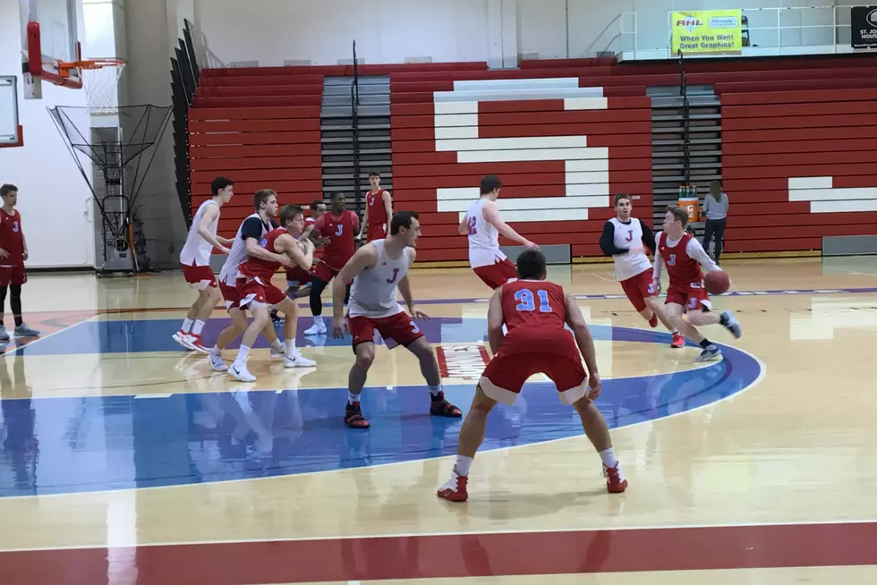 Johnnies Chemistry Vital To Success on Basketball Court [VIDEO]