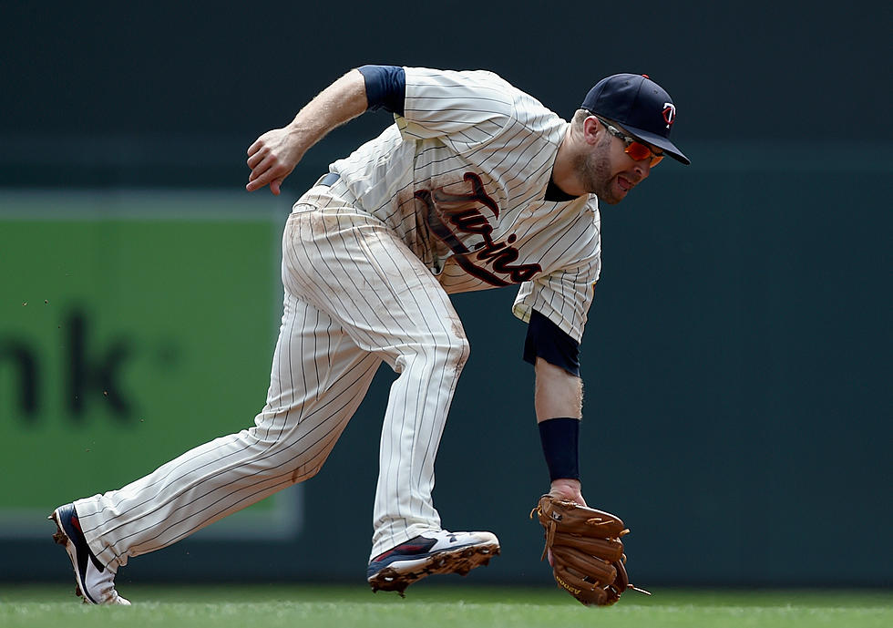 Twins&#8217; Bats Heat up, Beat Royals 8-5 to Take Series