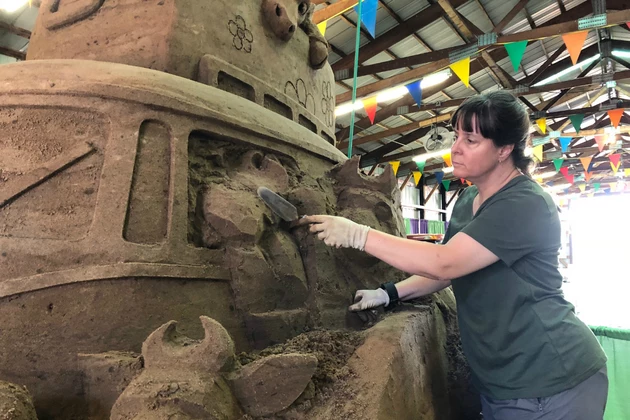 SandScapes Making Sandy Sculptures at Benton County Fair