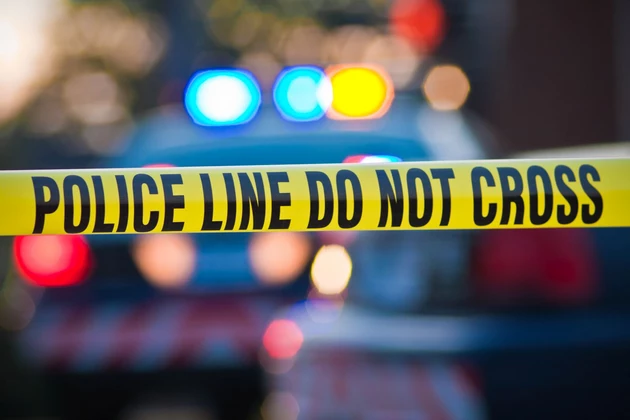 Police: Carjacker Crashes Into Bakery, Strikes 2 Teens