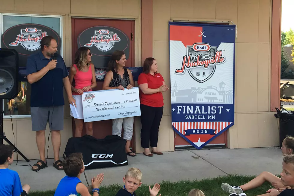 Bernick&#8217;s Arena Awarded Check In Kraft Hockeyville Contest