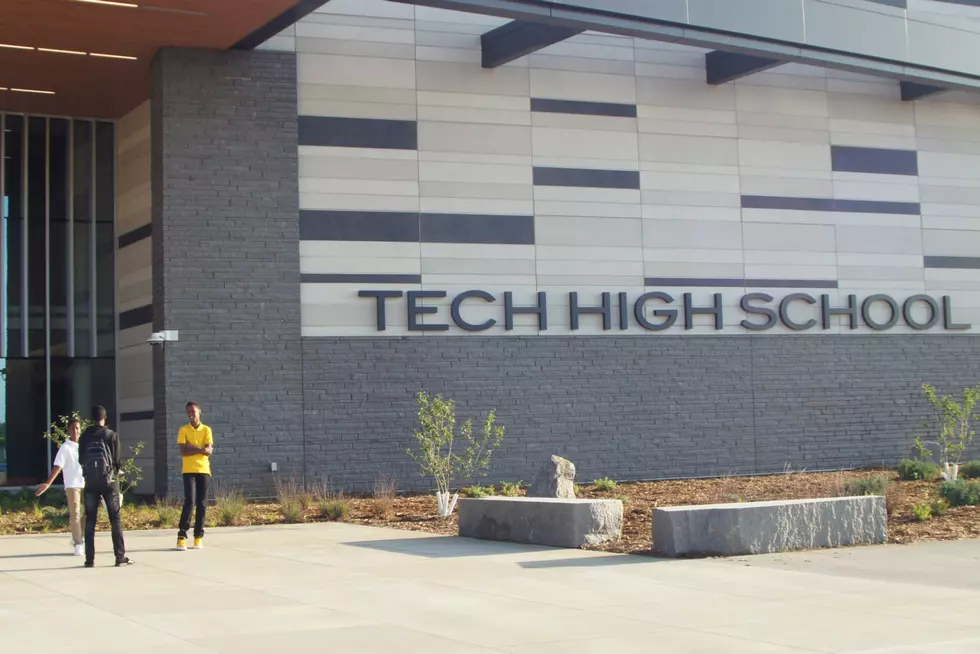 New Tech, Sartell High Schools Welcome Students [GALLERY]