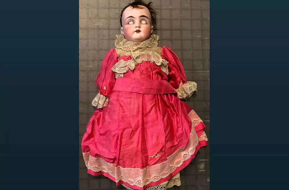 Minnesota Museum Holds Creepiest Dolls Contest