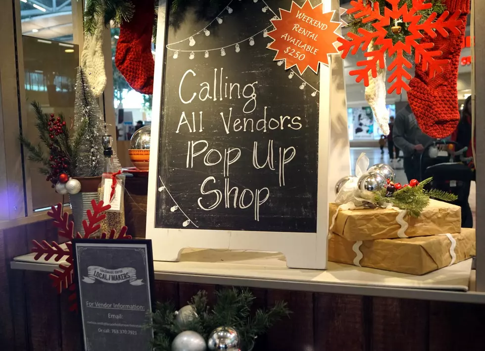 Pop-Up Businesses Fill Crossroads for the Holidays [GALLERY]