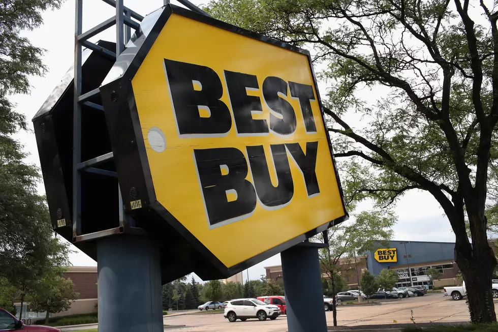 Best Buy Hiring for the Holidays, Offering $15 An Hour