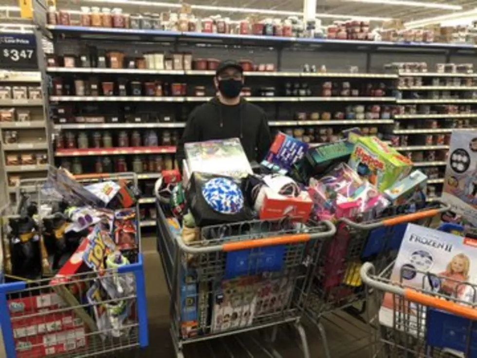 Sartell Man Donates $3,300 Worth of Toys [PODCAST]