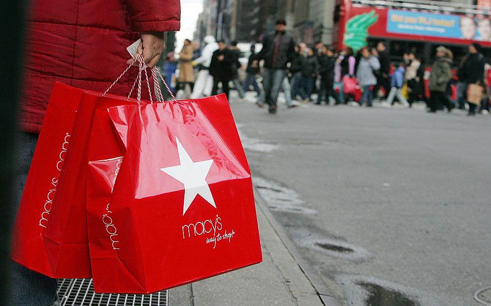 Macy&#8217;s Needs 76,000 Holiday Workers
