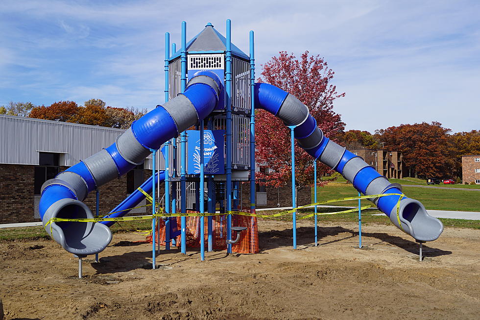 Volunteers Build New Playground at Riverview Intermediate School