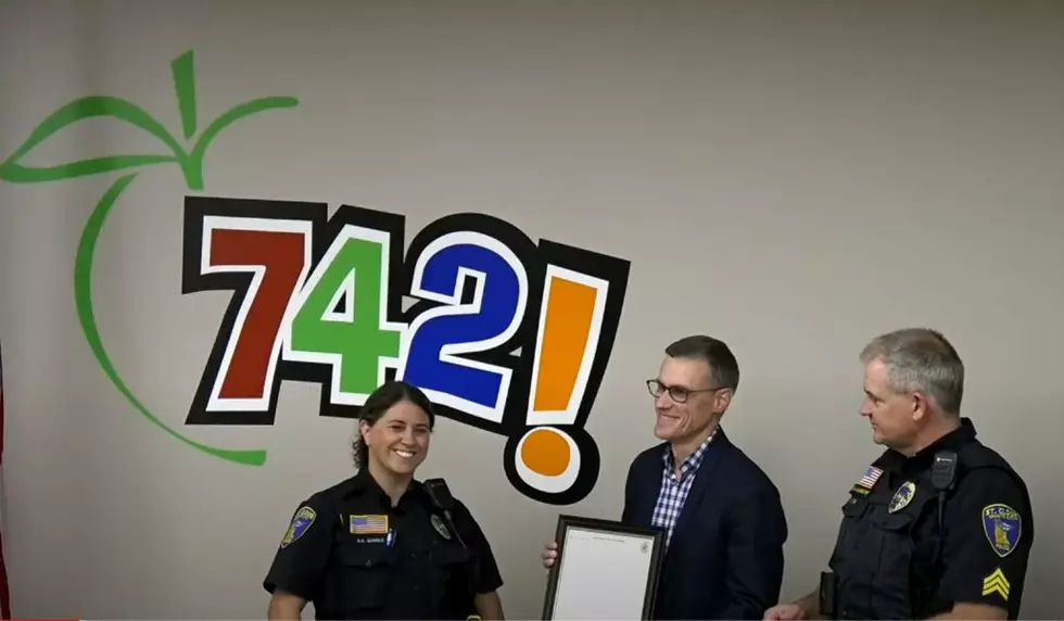 742 Teacher Gets Citizen Appreciation Award
