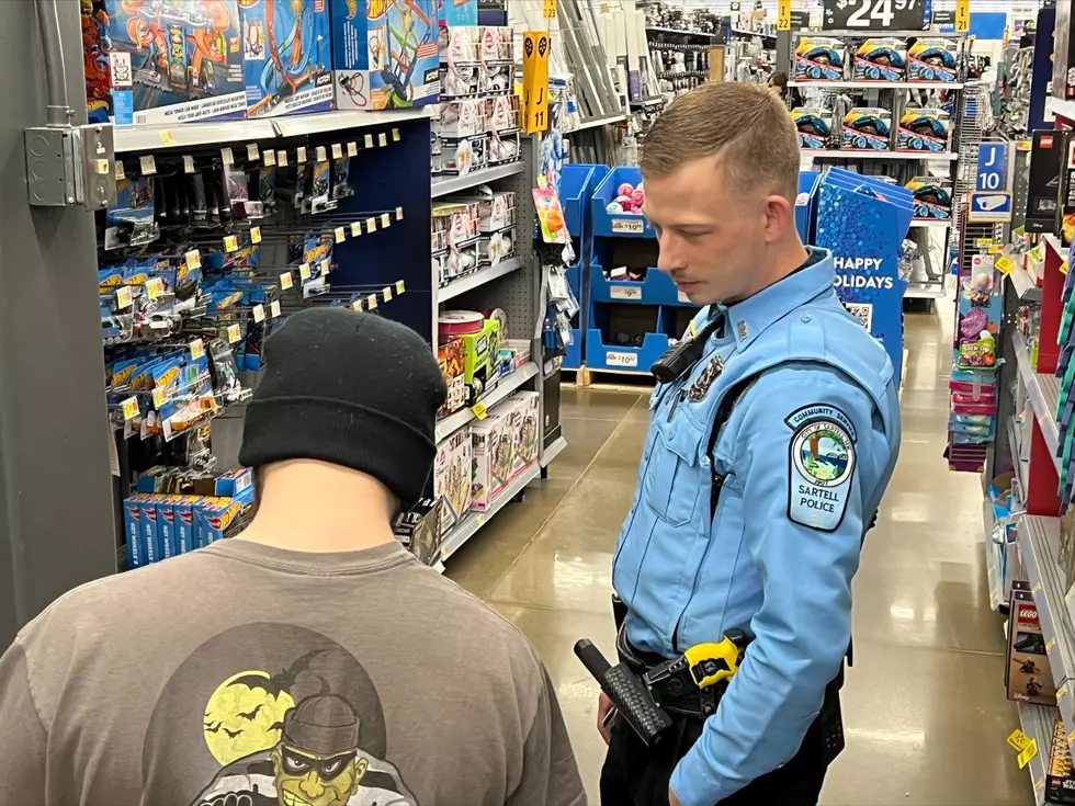 Sartell Police Department Brings Holiday Cheer To Kids