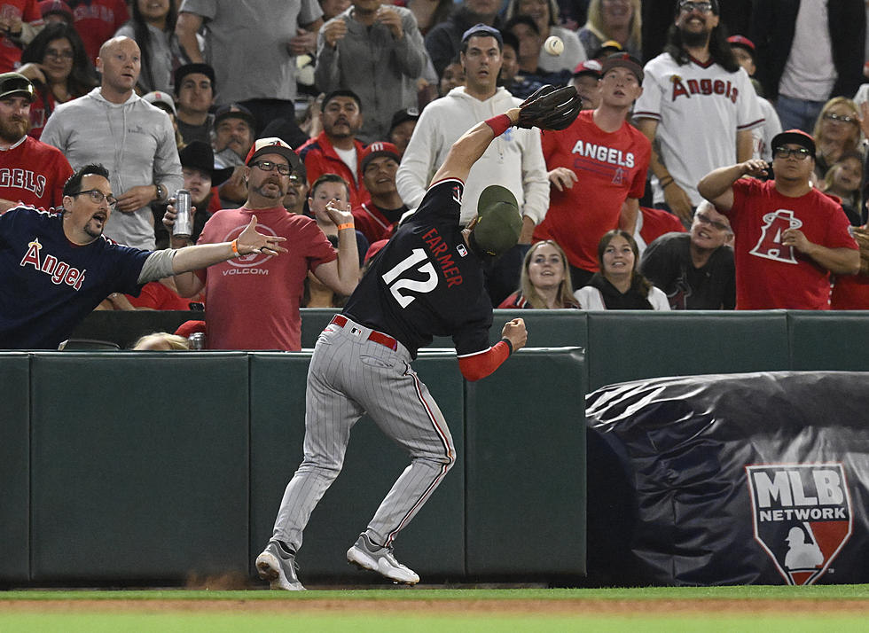 Twins Rout Angels, Huskies Exit NCAA Tournament