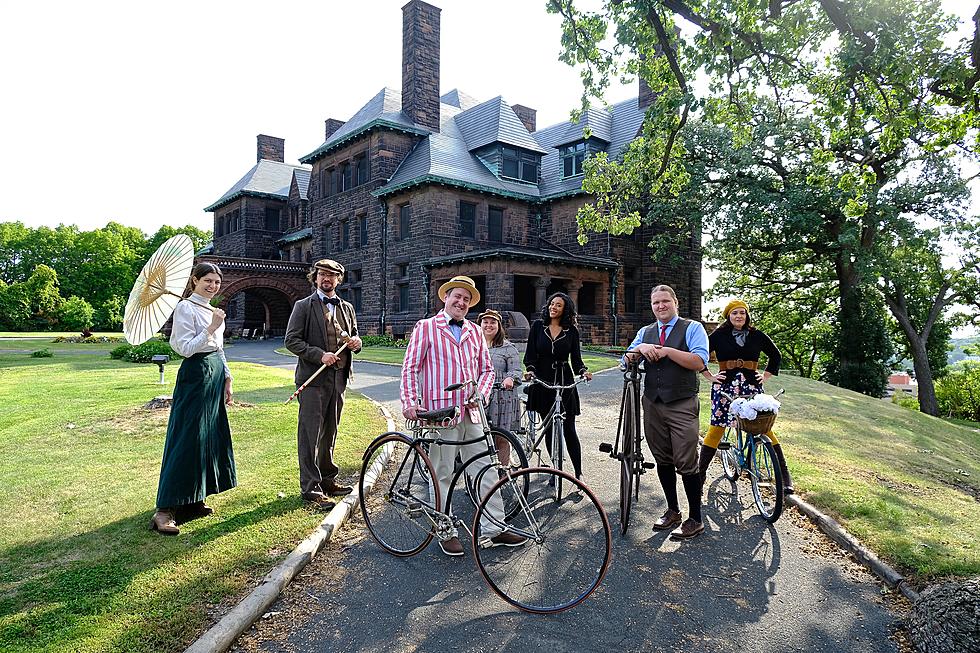 Tweed Ride, Secrets Walking Tour at James J. Hill House