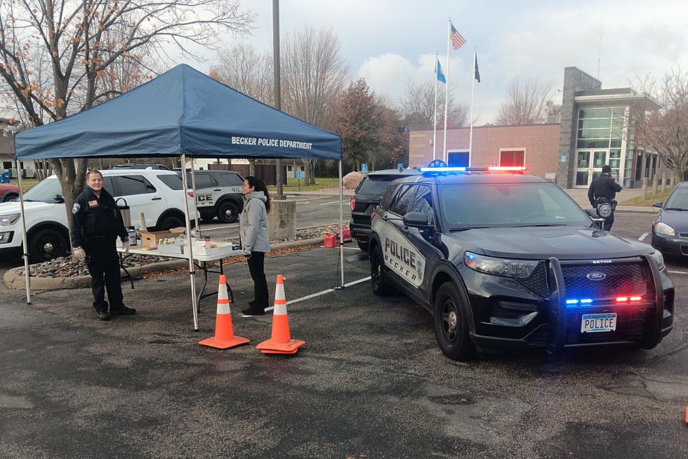 Becker Police Hand Out Breakfast for Kindness Week