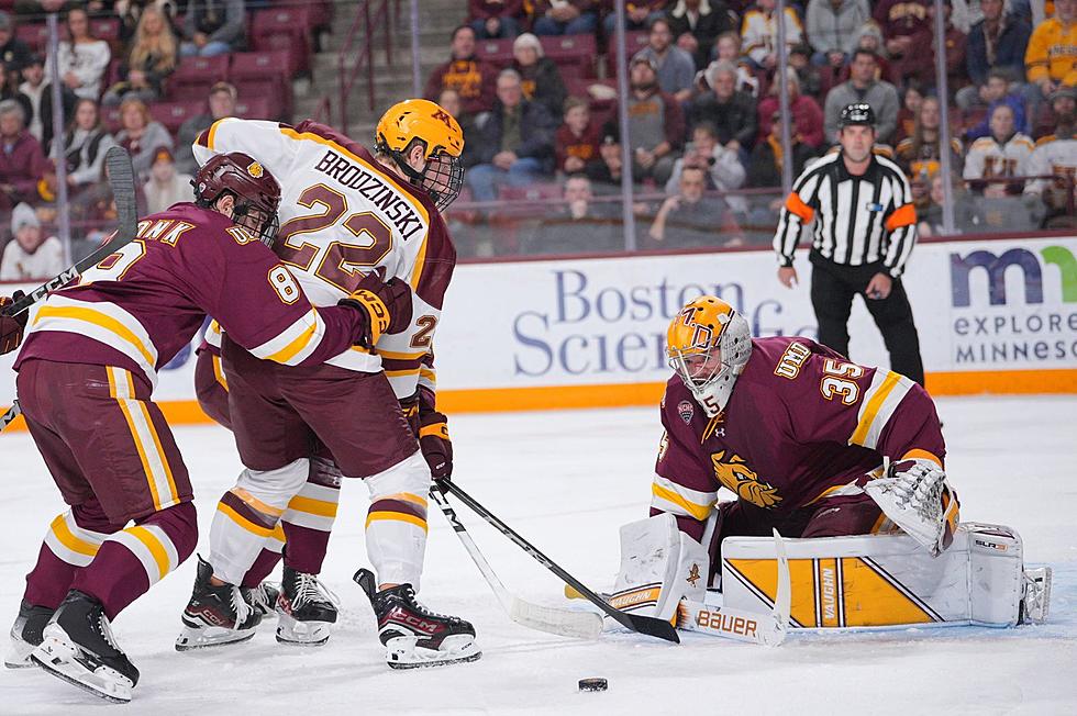 Gophers Roll Over UMD 5-1, and SCSU Edges Miami-Ohio