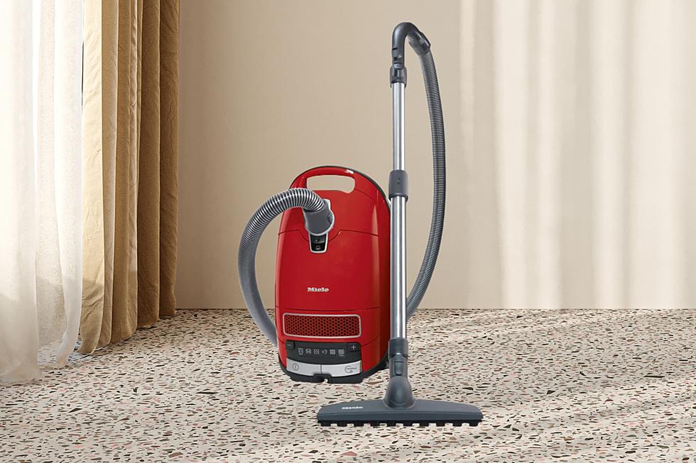 Shopping Tip: Bags Are Better for Commercial and Residential Vacuums